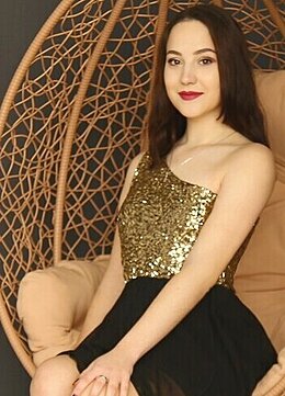 Yulia Nikolaev 1142426