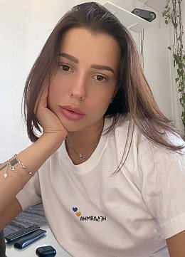 Yana Sacramento 1466776