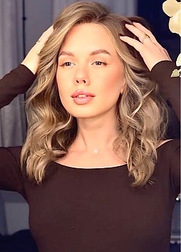 Olena Warsaw 1893340