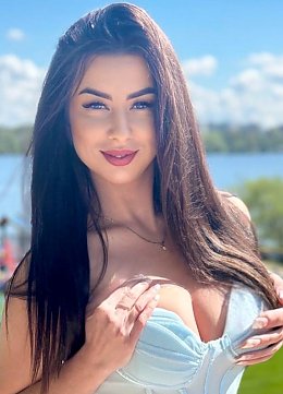 Oksana Kharkiv 1903578
