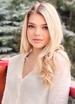 Viktoriia Kyiv 1908050