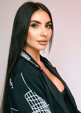 Elena Odesa 1913643