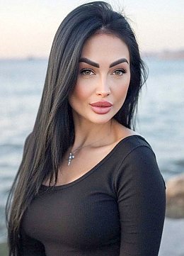 Olena Toronto 1915099