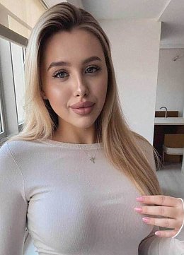 Anna Kyiv 1920445