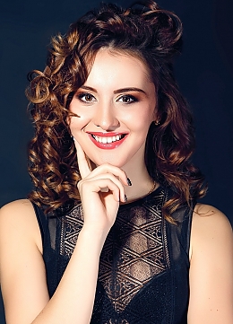 Darina Chernihiv 384613