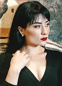 Lily Kharkov 829224